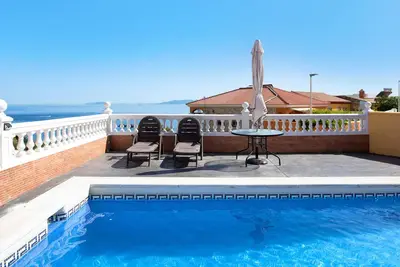 Image de Maison de vacances 'Agradable Casa Con Piscina' avec vue sur la mer, piscine privée et Wi-Fi