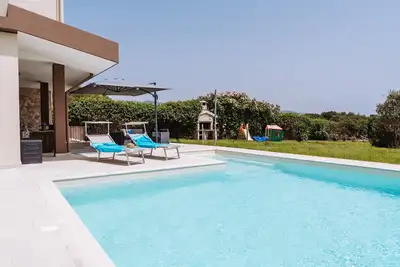 Image de Villa 'Delle Viole' avec piscine privée, Wi-Fi et climatisation
