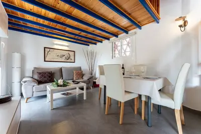 Image de Maison de campagne 'El Altabacar 1' avec piscine partagée, Wi-Fi et climatisation