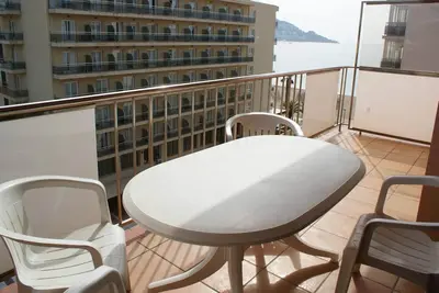 Image de Appartement avec vue sur la mer à côté de la plage de Roses Av-19