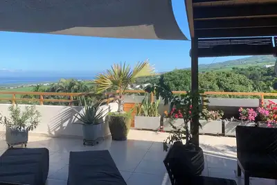 Image de La Terrasse vue Mer et Montagne, au calme, classé 4 étoiles