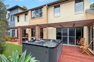 Image de The Arthouse - Indulge in comfort, convenience, style and of course art. . . at The Arthouse