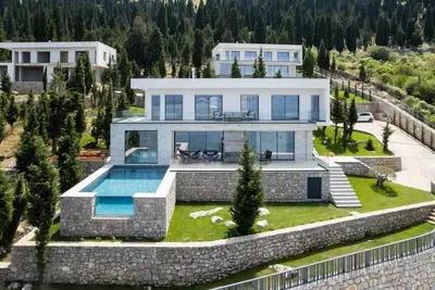 The Luxury Villa by PikHost