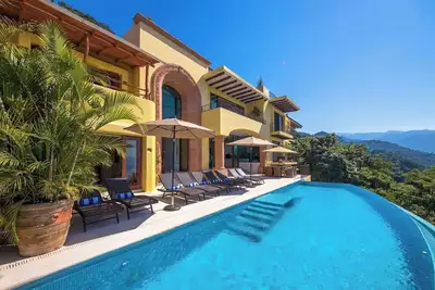 Image de Villa Santa Cruz 6br in Puerto Vallarta by Personal Villas - Unforgettable Luxur