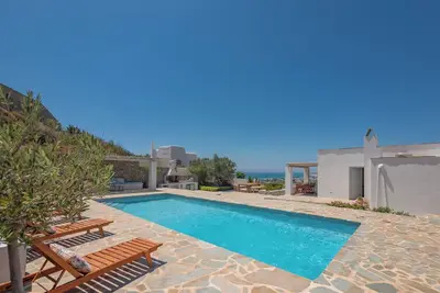Image de Wonderful Villa Artemisa 5 Bedrooms 4 bathrooms Large 50sqm Pool Amazing Views