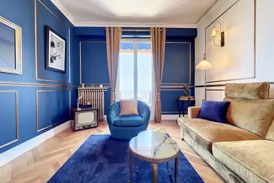 Image de (102) Le superbe au Palais