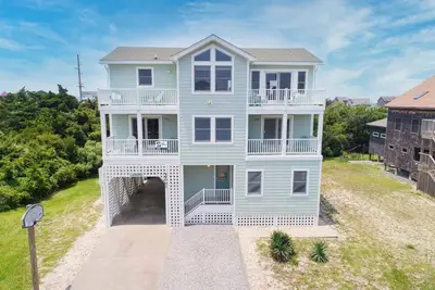 Image de Oceanside Dog Friendly w/ Private Pool, Hot Tub, Game Room, Nearby Beach Access