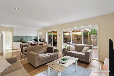 Image de Cowes 3Bdr-2Bt Family TownHouse