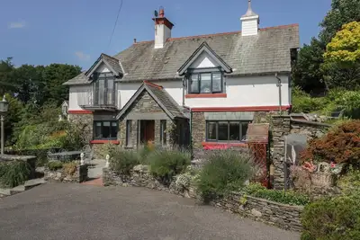 Image de Storrs Lodge, pet friendly, with a garden in Bowness-On-Windermere