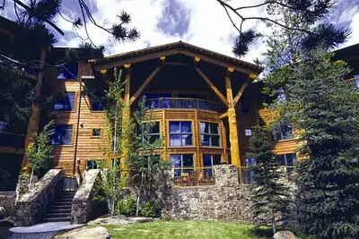 Image de Save 50% - Luxurious 3 Bedroom Condo at The Teton Club, right in Teton Village
