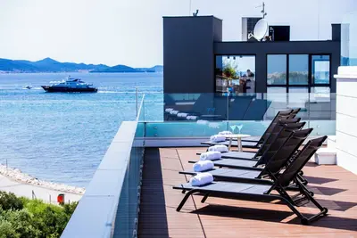 Image de Crystal Holiday Residence Ii, Penthouse apartment with roof top swimming pool