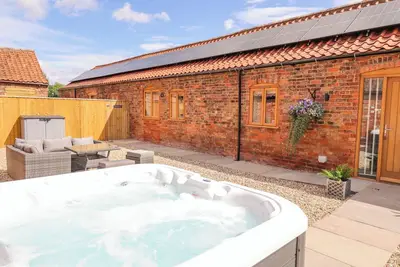 Image de The Grange Cottage 1, family friendly, with hot tub in Waltham