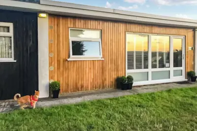 Image de 2 chambres à coucher à Dartmouth