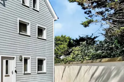 Image de 4 chambres à coucher à Bude