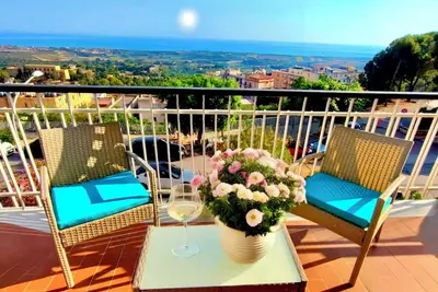 Panoramic Apartment \"The Balcony on the Valley of the Temples\"
