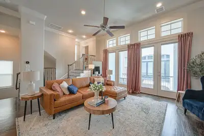 Image de 6 mins from Tx Medical Center | 6 beds | Sleeps 8