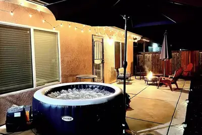 Image de 10min Soboba Casino Hemet Home with Hot tub+Lots of Parking grg/rv/boat/Atv's