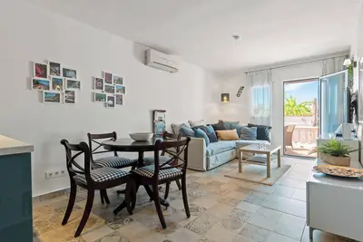 Image de Family apartment w/pool by Costarentals - Ref 218