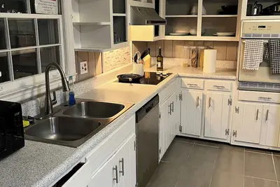 Image de Modern South Oasis Close To Everything Atlanta Has To Offer \n