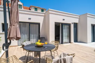 Image de Apartments Villa Royale - Luxury One Bedroom Apartment with Terrace
