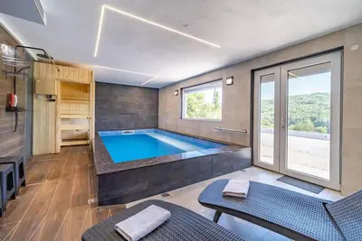 Image de Belle maison à Sculac avec sauna