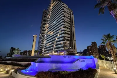 Image de Sunset Cliffs modern apartment