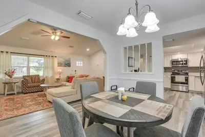 Image de Modern Ocala Oasis w/ Fire Pit + Gas Grill!