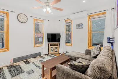 Image de Luxury 1 bed, 1 bath in the heart of Queens, Ny