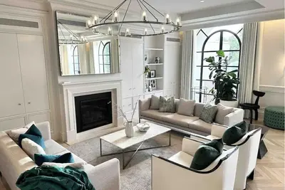 Image de Exquisite Elegance & Luxury Home