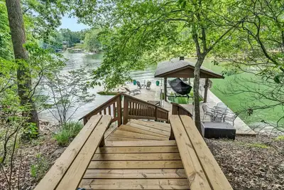 Image de Boho Bungalow- Chic cabin with great private deck, dock and fire pit