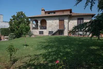 Image de Chambre d'hôtes 'Dolce Alba' avec jardin privé, Wi-Fi et climatisation