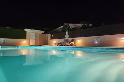 Image de Immaculate 2 Bedroom Townhouse. Perfect for a Romantic Holiday