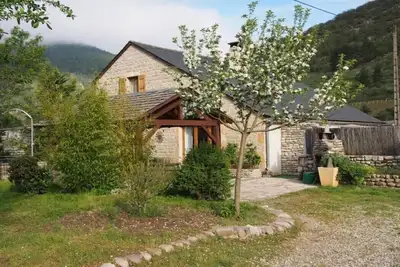 Image de Maison entière à louer pour 14 personnes dans les Gorges du Tarn