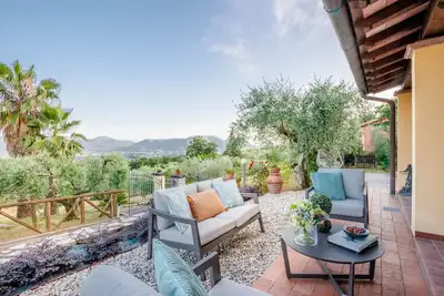 Villa Gabry Farmhouse with Incredible View on the Hills close to Lucca Town Centre