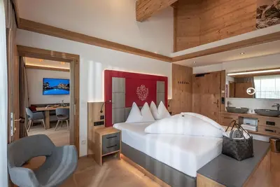 Image de Tiroler Suiten 75 m² im Haupthaus - Wellnessresort Seiwald