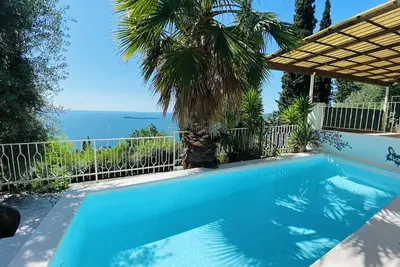 Image de Villa with the most panoramic lake view and private pool
