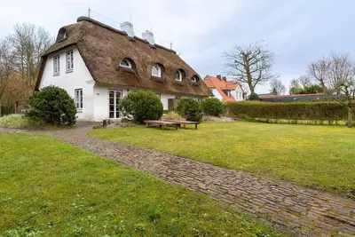 Image de Thatched roof house Nordlicht Lee