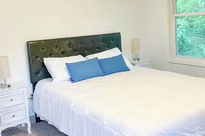 Image de Charming 3br / 2ba Apartment in Macomb, Il