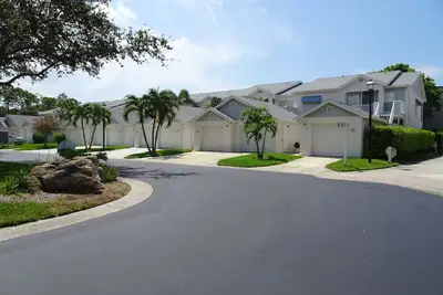 Image de Lovely 2-bedroom villa within intercoastal/beach community -Tennis/Heated Pool