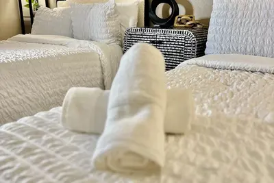 Image de Spacious 3 Level Loft: 5 mins walk from Jsu Stadium, hospitals, bars, and more