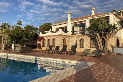Image de Villa with superb sea view and swimming pool