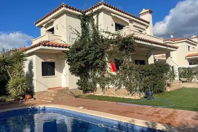 Image de Charmant Villa CLIMATISÉE Avec Piscine, Wifi A 350 M De La Plage