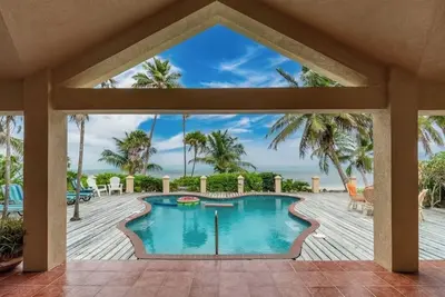 Image de Shades of Blue - Private Beach Paradise