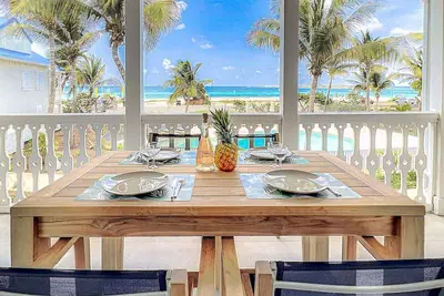 Eden Bleu, accès direct plage Orient Bay, piscine