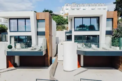Image de Stunning Sandbanks Superhome With 5 Bedrooms and Harbour Views