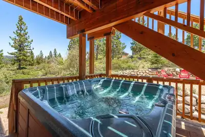 Image de New ~ Tahoe Donner Views ~ Hot Tub