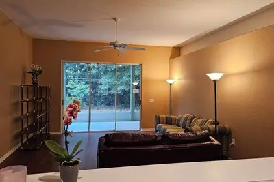 Image de Safe, quiet, spacious, clean, 15 min from parks eating entertainment hospitals.