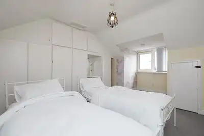 Image de Comfortable 4-Bed House in Hucknall, Nottingham
