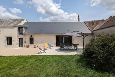 Image de Gîte spacieux et rénové avec jardin, proche châteaux de la Loire, pour 10 pers.
