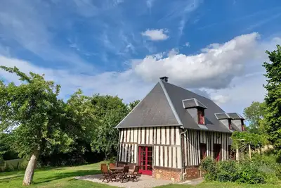 Image de Maison Traditionnelle Normande en Pleine Nature